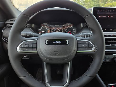 New 2026 Jeep Compass Latitude AWD/4WD image 19
