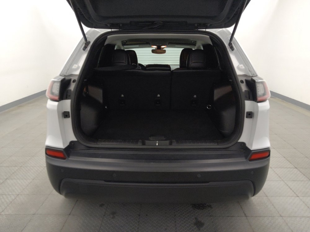 Used 2021 Jeep Cherokee Latitude Plus FWD image 29
