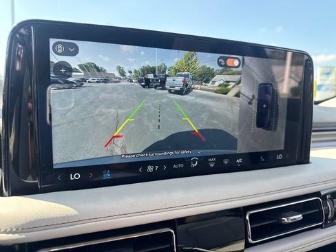 Used 2025 Lincoln Aviator AWD w/ Equipment Group 101A image 36