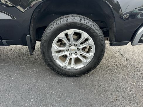 Used 2023 Chevrolet Silverado 1500 LTZ image 12