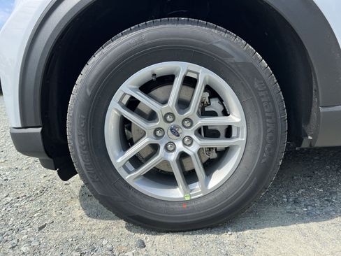 New 2026 Ford Explorer Active AWD/4WD image 12