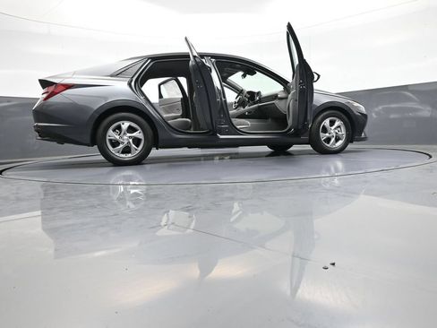 Certified 2021 Hyundai Elantra SE FWD image 47