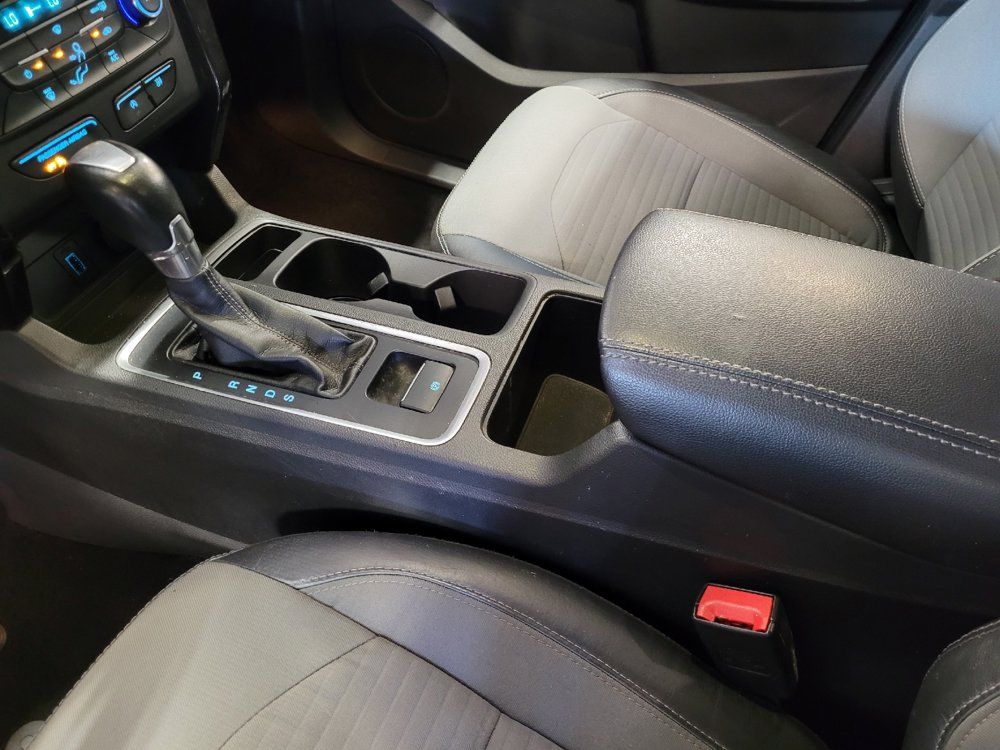 Used 2017 Ford Escape SE w/ SE Sport Appearance Package FWD image 26