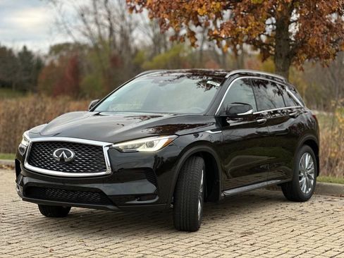 Used 2025 INFINITI QX50 Luxe w/ Accent Package image 4