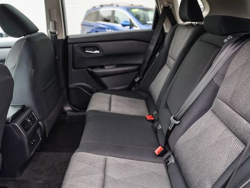 Used 2024 Nissan Rogue SV FWD image 16