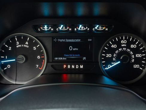 Used 2018 Ford F150 XLT w/ Equipment Group 302A Luxury AWD/4WD image 3