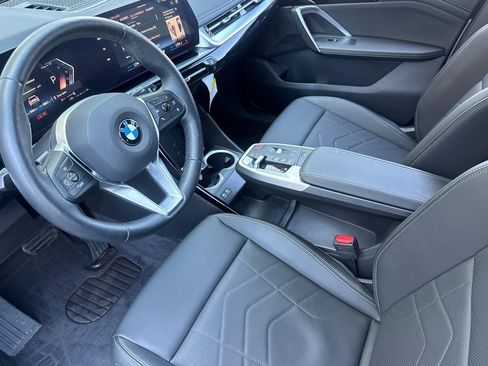 Used 2025 BMW X1 xDrive28i w/ Convenience Package AWD/4WD image 4