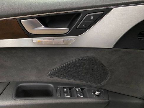 Used 2013 Audi A8 3.0T AWD/4WD image 12