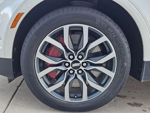 Used 2024 Cadillac XT5 Sportv w/ Platinum Package image 27