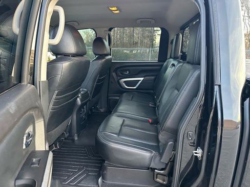 Used 2017 Nissan Titan SL image 25