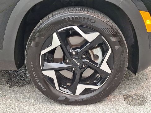 Certified 2024 Kia Seltos EX AWD/4WD image 8