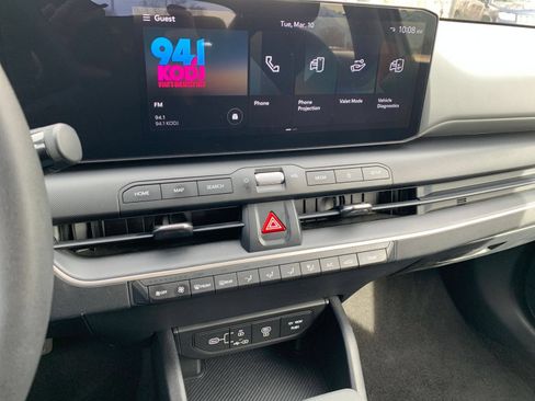 Used 2025 Kia K4 FWD image 17
