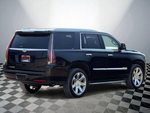 Used 2019 Cadillac Escalade Luxury AWD/4WD image 5