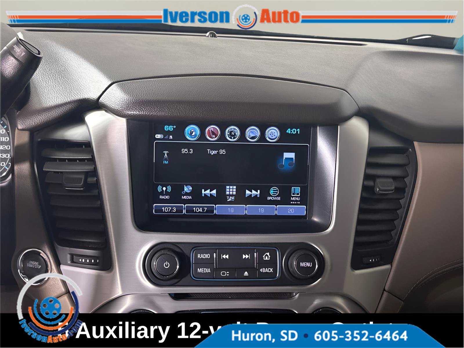 Used 2019 GMC Yukon XL SLT w/ Open Road Package AWD/4WD image 16