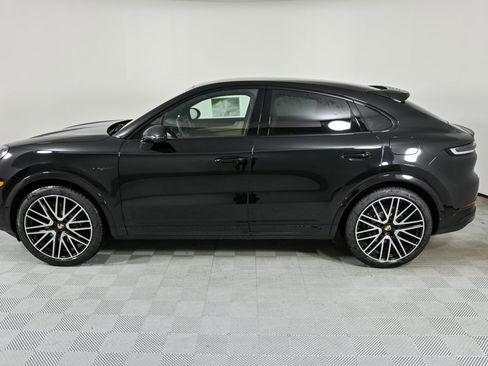New 2025 Porsche Cayenne S image 2