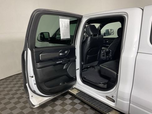 Used 2024 RAM 1500 Laramie AWD/4WD image 30