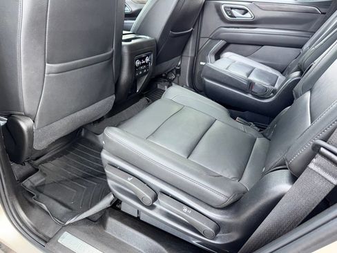 Used 2021 Chevrolet Tahoe Z71 w/ Luxury Package AWD/4WD image 29
