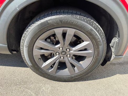 Used 2023 Ford Explorer XLT w/ Equipment Group 202A AWD/4WD image 43