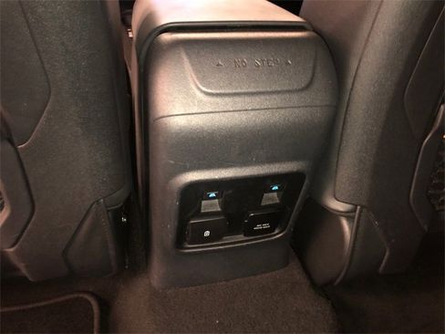 Used 2023 Ford Bronco Badlands image 30