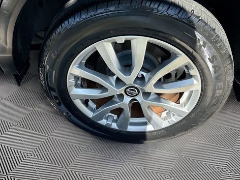 Used 2020 Nissan Rogue Sport SV FWD image 31