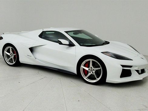 New 2025 Chevrolet Corvette E-Ray image 8