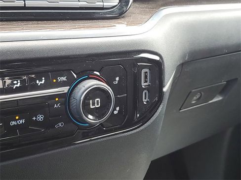 Certified 2024 Chevrolet Silverado 1500 LT image 33