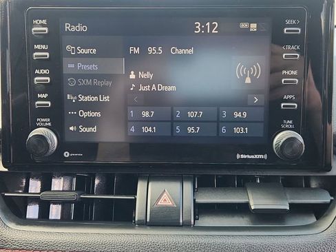 Used 2021 Toyota RAV4 SE image 16