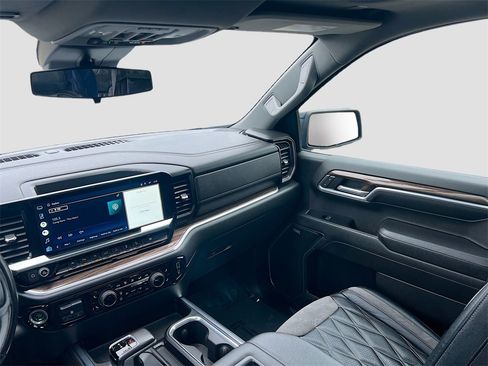 Used 2022 Chevrolet Silverado 1500 RST image 24