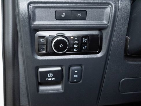 Used 2024 Ford Expedition Platinum AWD/4WD image 25