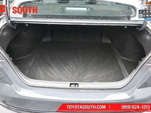 Used 2025 Toyota Camry SE FWD image 28