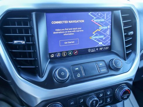 Used 2023 GMC Acadia SLT w/ Preferred Package image 5