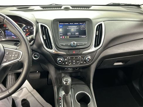Used 2020 Chevrolet Equinox LT AWD/4WD image 18