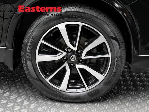 Used 2019 Nissan Rogue SL w/ Premium Package AWD/4WD image 32
