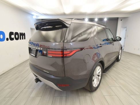 Used 2023 Land Rover Discovery S AWD/4WD image 5