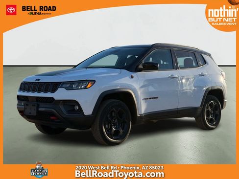 Used 2024 Jeep Compass Trailhawk image 1