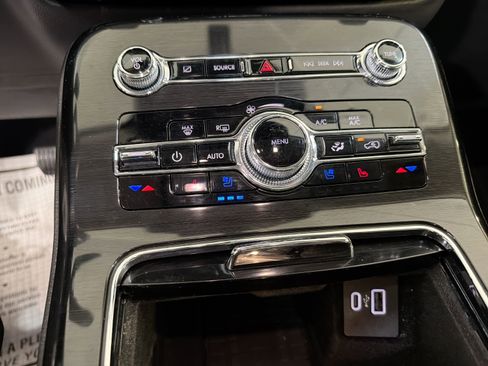 Used 2023 Lincoln Nautilus Reserve w/ Luxury Package image 20