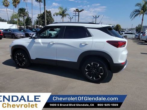 Certified 2023 Chevrolet TrailBlazer LT w/ Convenience Package FWD image 6