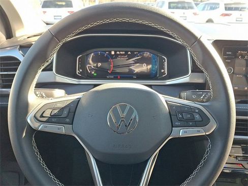 New 2026 Volkswagen Taos SEL image 10