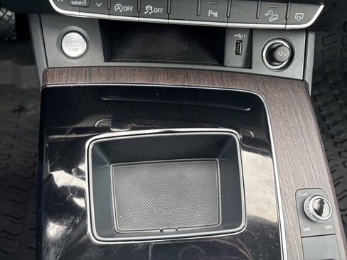 Used 2023 Audi Q5 2.0T Premium w/ Convenience Package AWD/4WD image 29