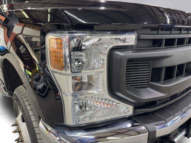 Used 2020 Ford F350 XL w/ Power Equipment Group AWD/4WD image 17