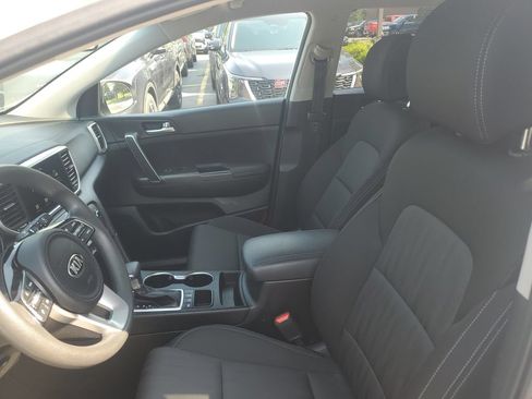 Used 2022 Kia Sportage LX AWD/4WD image 7