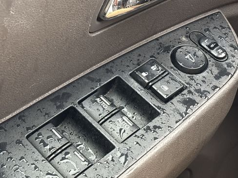Used 2014 Honda Odyssey Touring Elite image 18