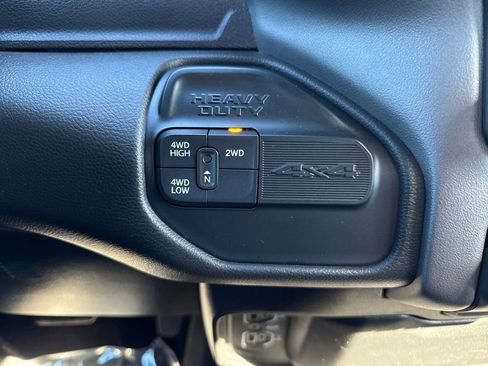 Used 2022 RAM 3500 Big Horn image 28