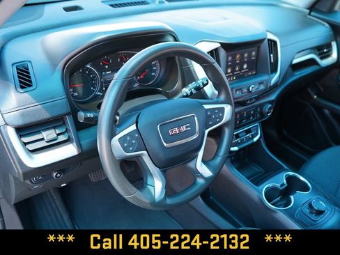 Used 2024 GMC Terrain SLE FWD image 16