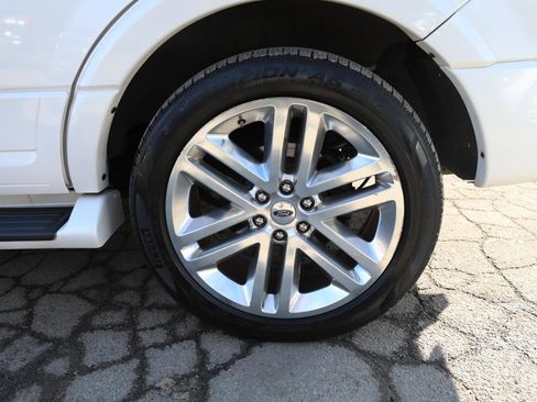 Used 2016 Ford Expedition Limited image 10