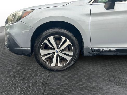 Used 2019 Subaru Outback 2.5i Limited AWD/4WD image 14