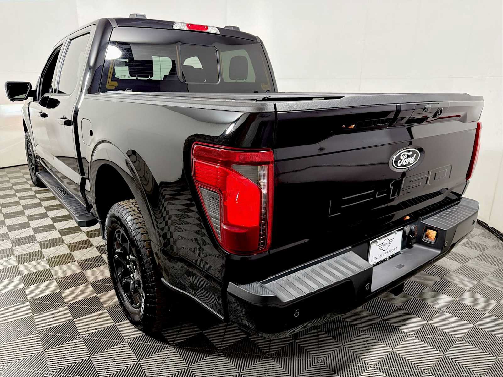 Used 2025 Ford F150 XLT w/ Equipment Group 302A MID AWD/4WD image 5