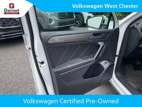 Certified 2024 Volkswagen Tiguan SE AWD/4WD image 11