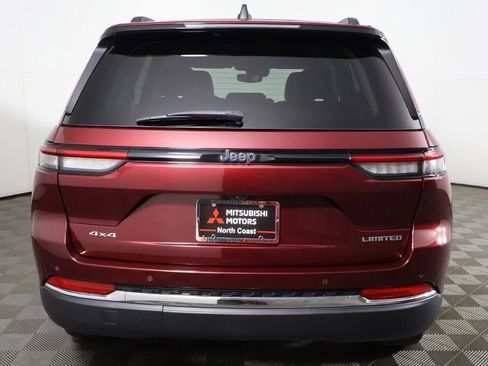 Used 2023 Jeep Grand Cherokee Limited image 13