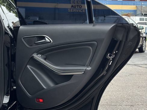 Used 2014 Mercedes-Benz CLA 250 4MATIC image 18